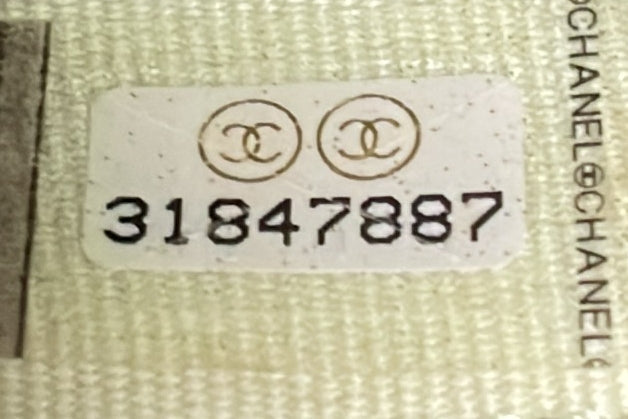 Handle With Care Vanity Case Chain