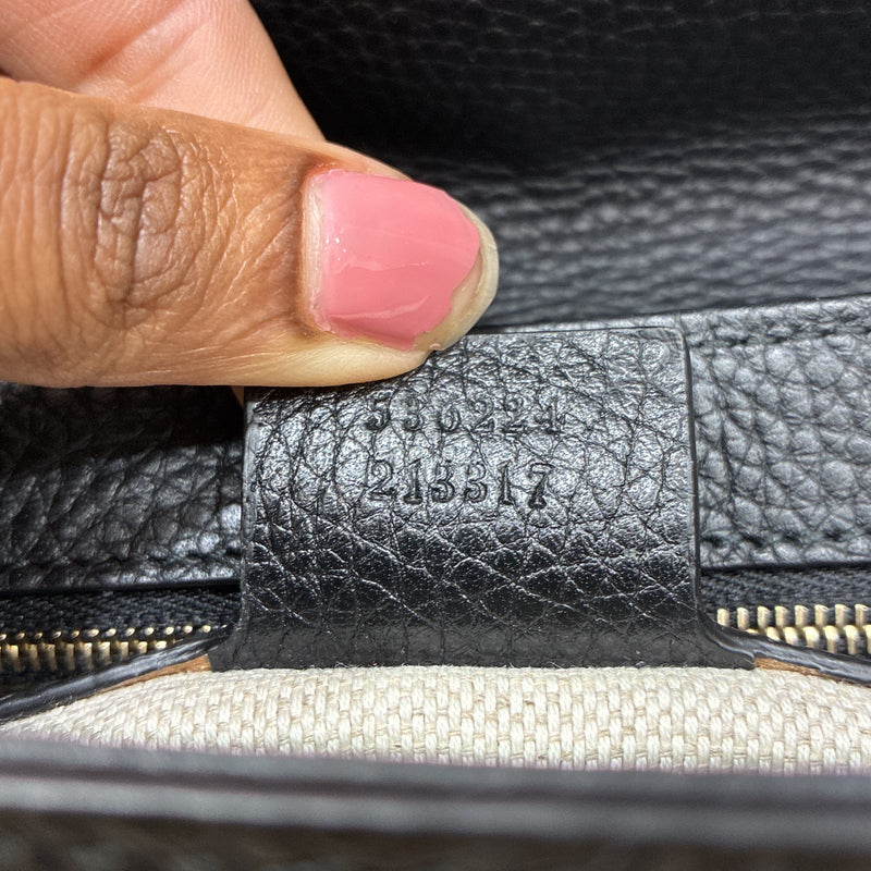 Soho Chain Crossbody Bag Leather Medium