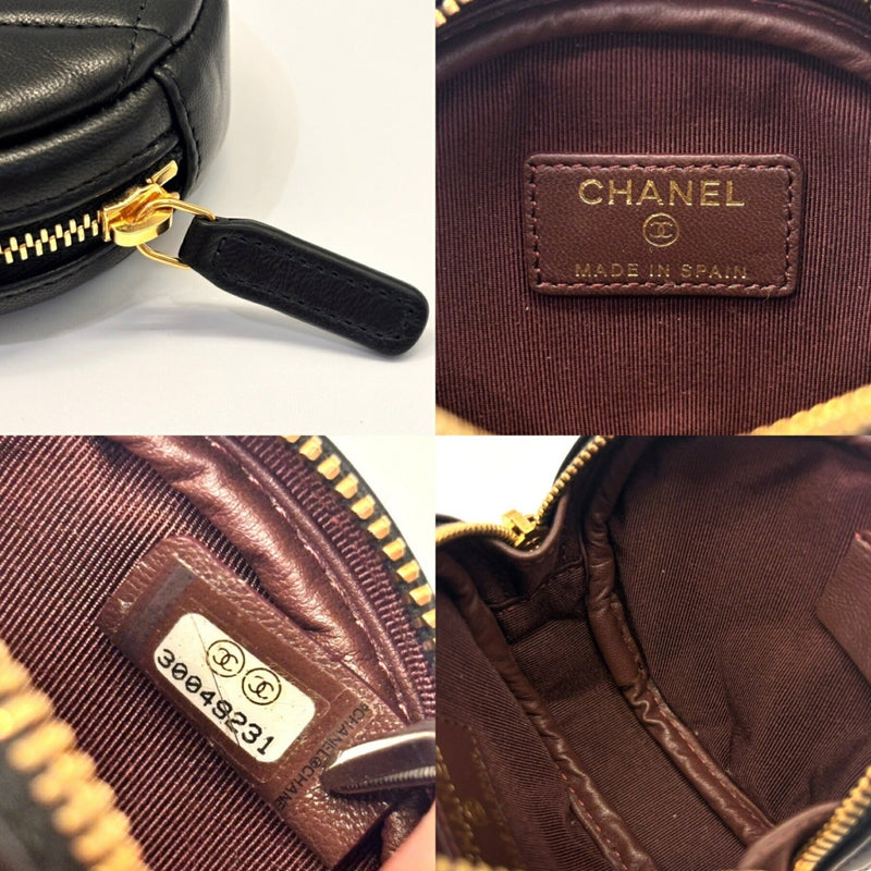 Pearl Crush Round Clutch With Chain