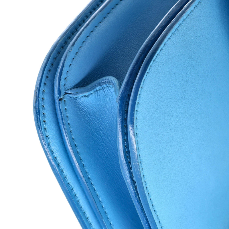 Classic Box Bag Smooth Leather Medium