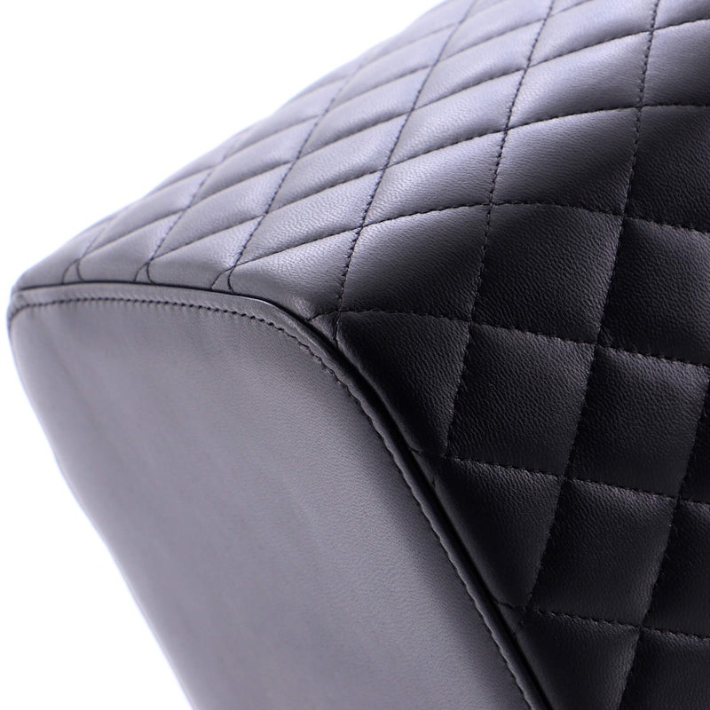 Cosmetic Case Quilted Lambskin Medium