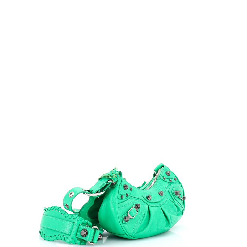 Le Cagole Giant Studs Shoulder Bag