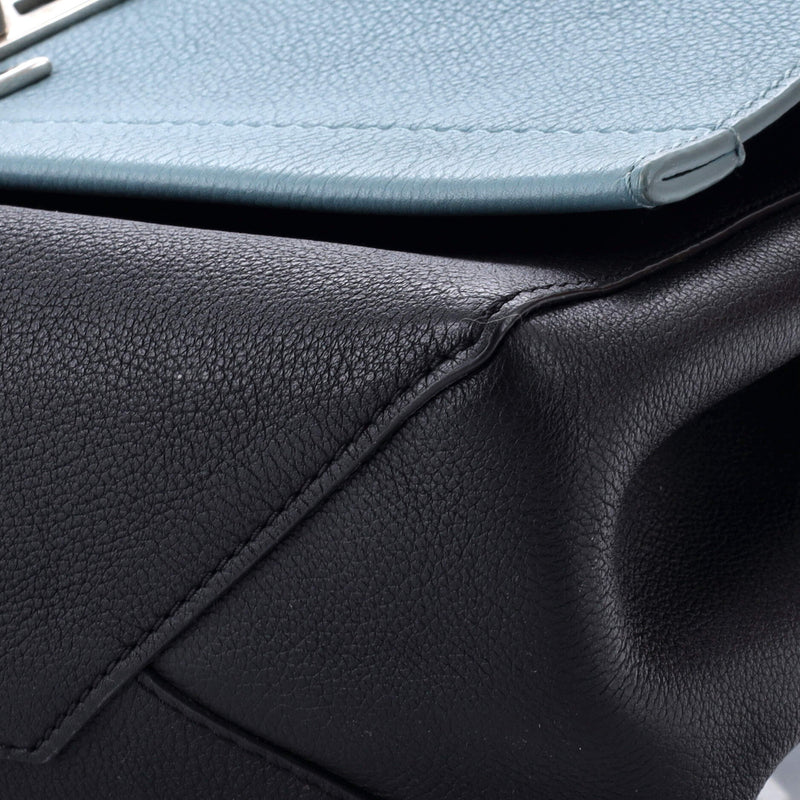 Lockme Ii Handbag Leather