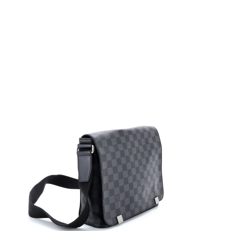 District Nm Messenger Bag Damier