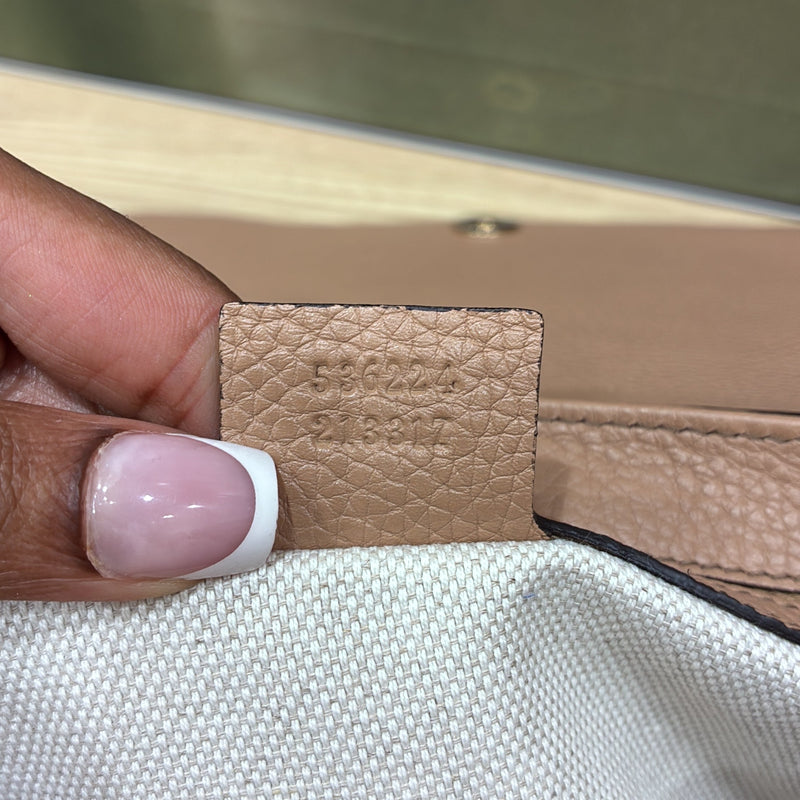 Soho Chain Crossbody Bag Leather Medium