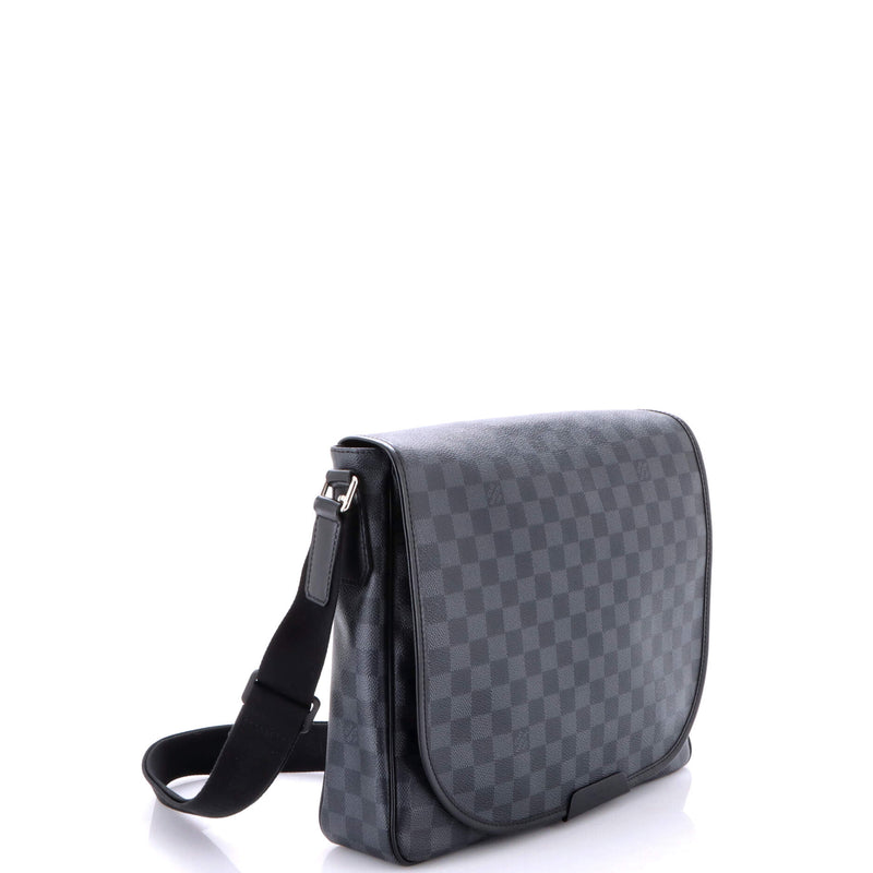 Daniel Messenger Bag Damier Graphite Mm
