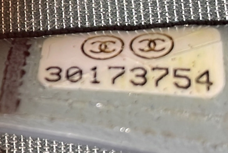 Round Clutch With Chain Quilted Caviar