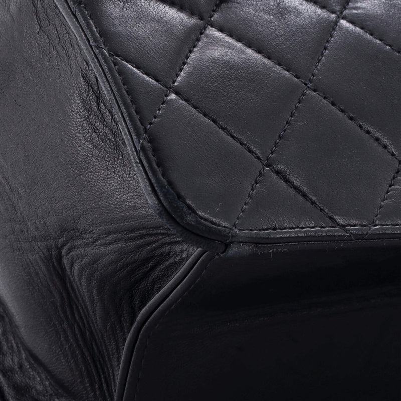 Vintage Clutch With Chain Quilted