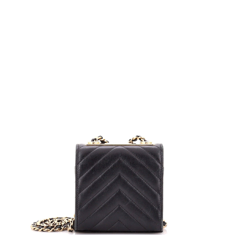 Trendy Cc Clutch With Chain Chevron