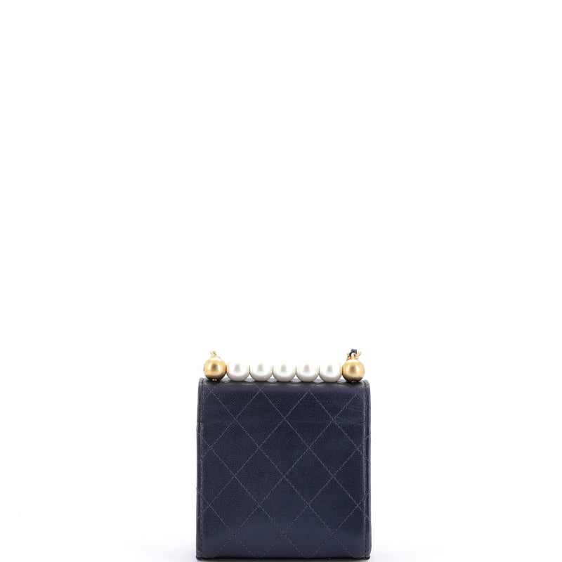 Chic Pearls Flap Clutch With Chain