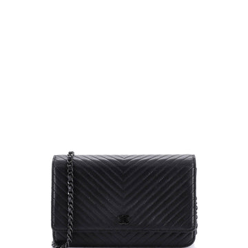 So Black Wallet On Chain Chevron