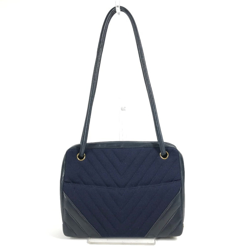Vintage Zip Shoulder Bag Chevron Caviar