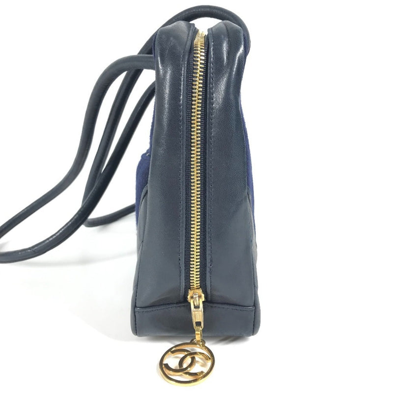 Vintage Zip Shoulder Bag Chevron Caviar