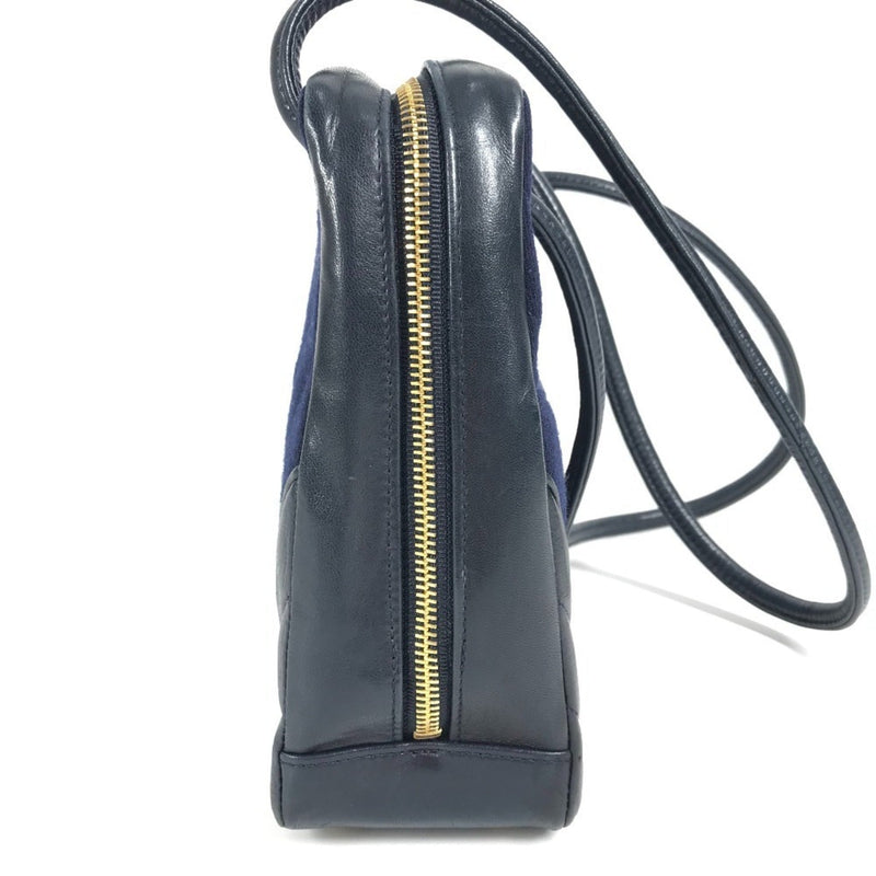 Vintage Zip Shoulder Bag Chevron Caviar