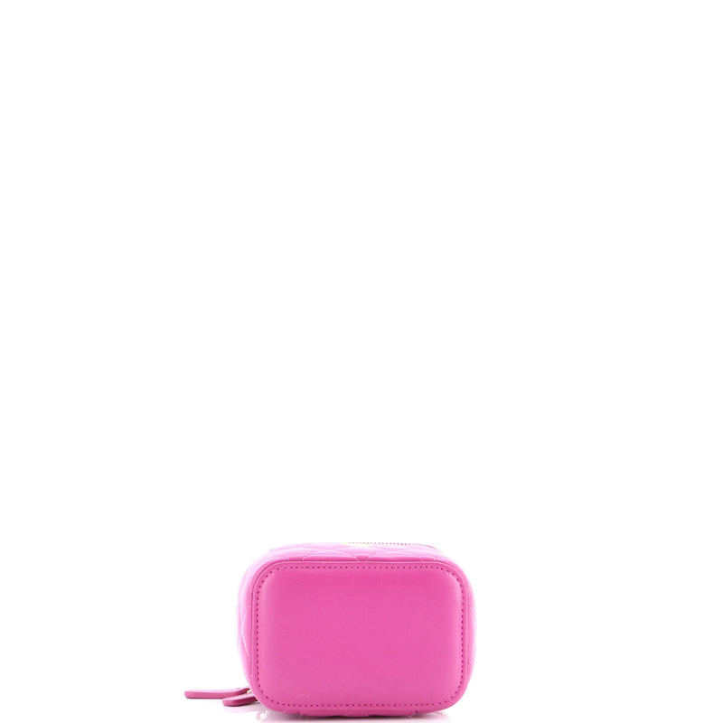 Pearl Crush Vanity Case With Chain