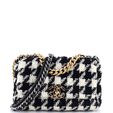 19 Flap Bag Quilted Houndstooth Tweed