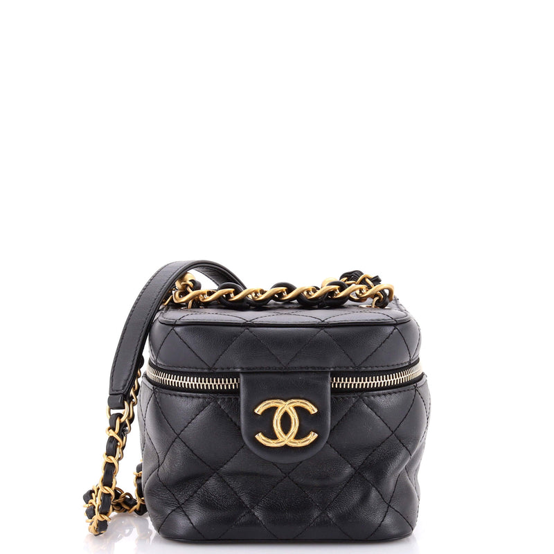 Chain Bar Vanity Case With Quilted