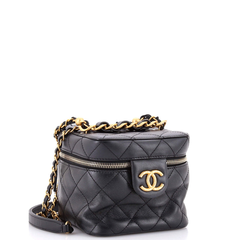 Chain Bar Vanity Case With Quilted