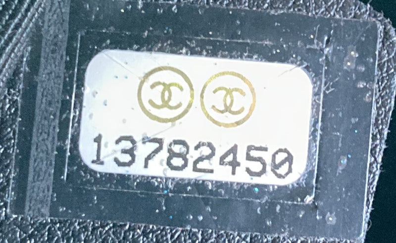 Timeless Clutch Quilted Caviar