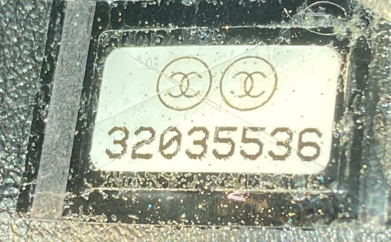 Lock Frame Vanity Case With Chain