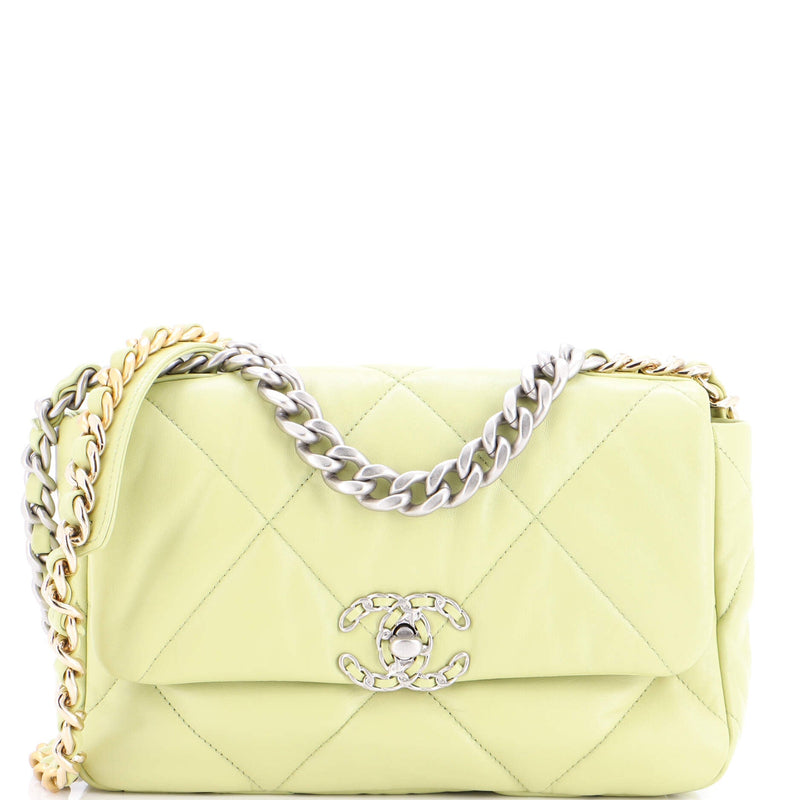 19 Flap Bag Quilted Leather Medium