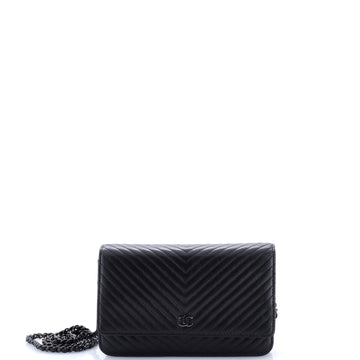 So Black Wallet On Chain Chevron