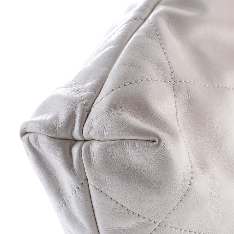 22 Chain Hobo Quilted Calfskin Medium