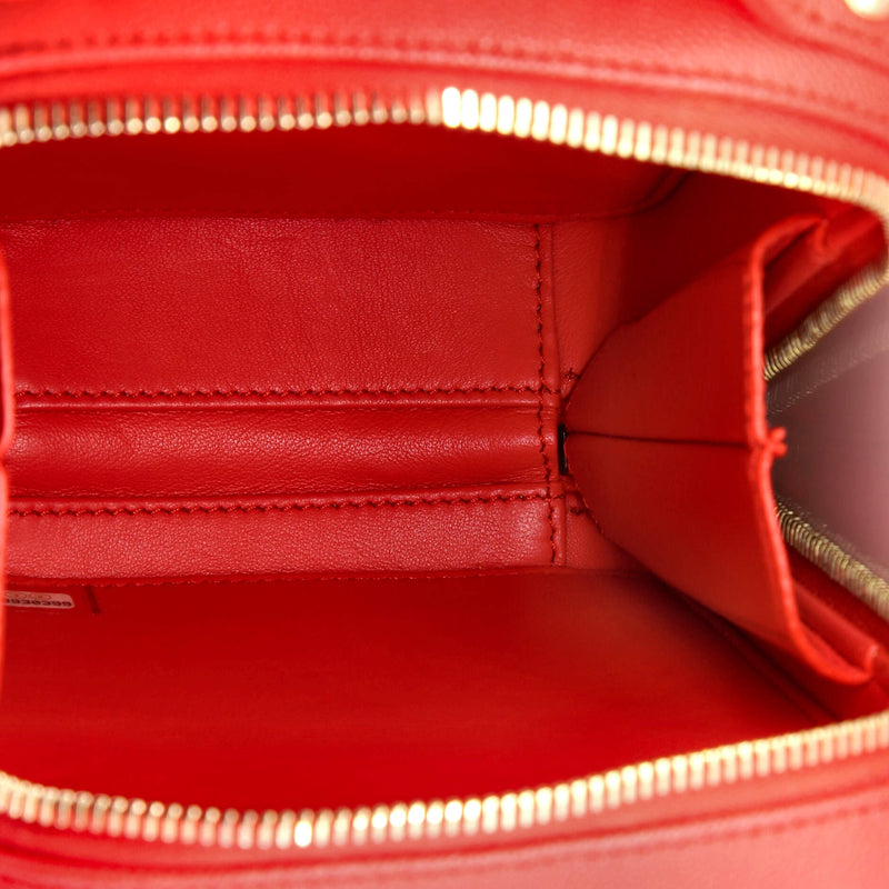 Filigree Vertical Vanity Case Quilted