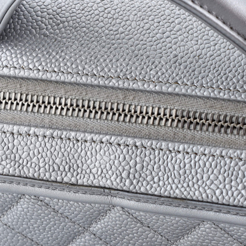 Filigree Vanity Case Quilted Metallic