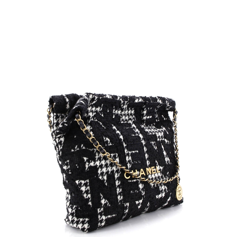 22 Chain Hobo Logo Quilted Tweed Small
