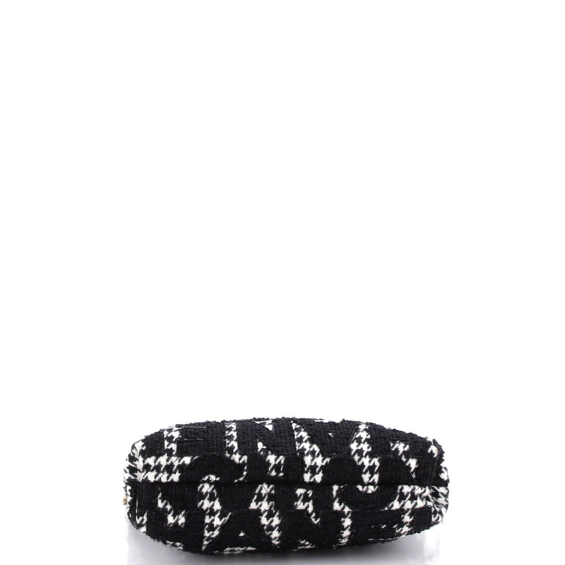 22 Chain Hobo Logo Quilted Tweed Small