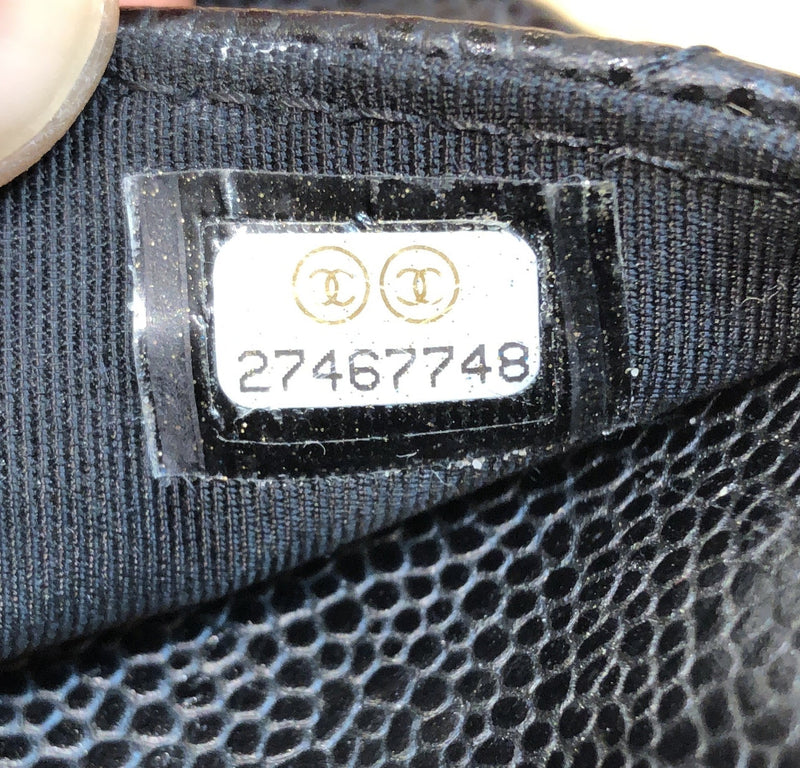 Wallet On Chain Quilted Caviar