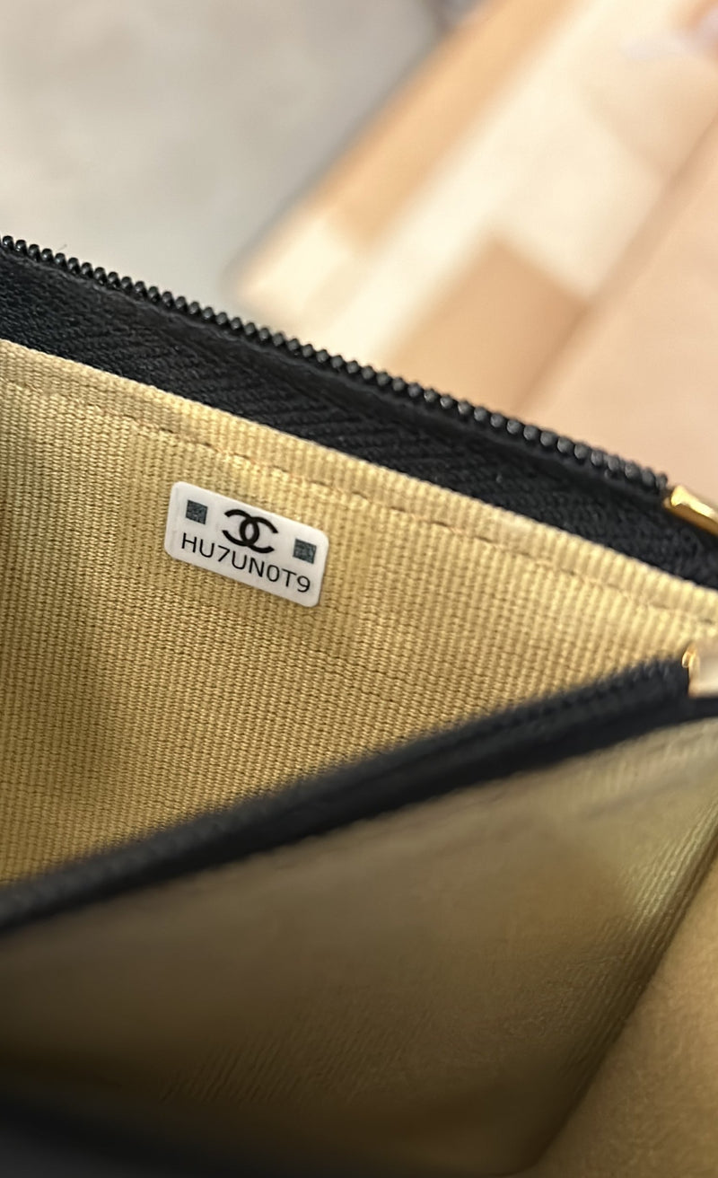 Cc Resin Flap Phone Holder With Chain