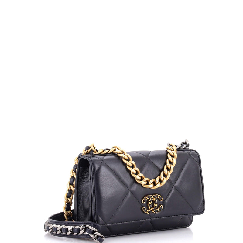 19 Wallet On Chain Quilted Lambskin