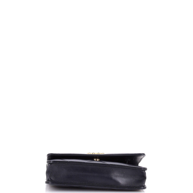 19 Wallet On Chain Quilted Lambskin