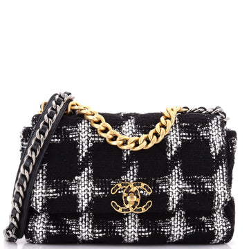 19 Flap Bag Quilted Houndstooth Tweed