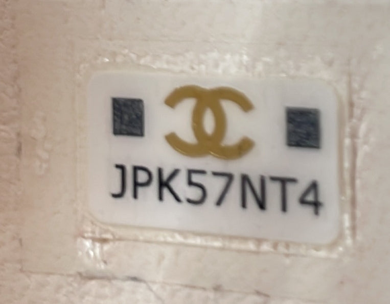 Cc Book Card Holder With Chain Quilted