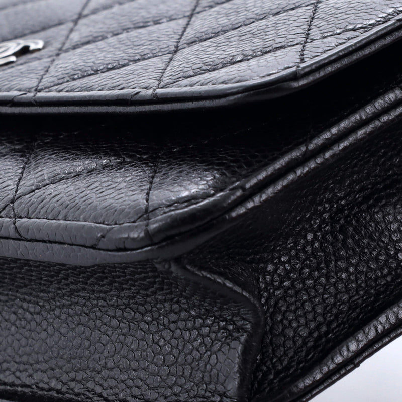 Wallet On Chain Quilted Caviar