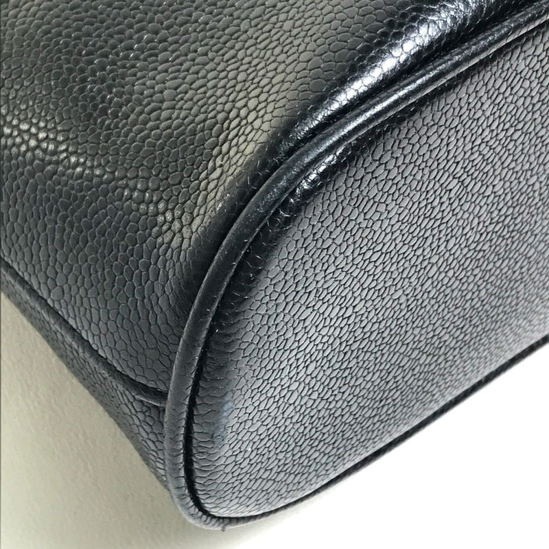 Vintage Timeless Zip Tote Caviar Medium