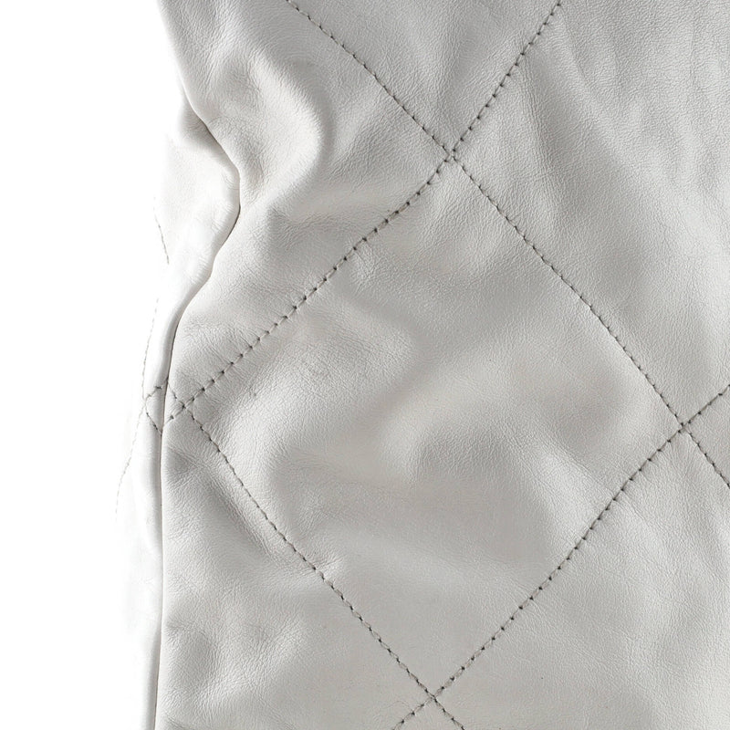 22 Chain Hobo Quilted Calfskin Medium