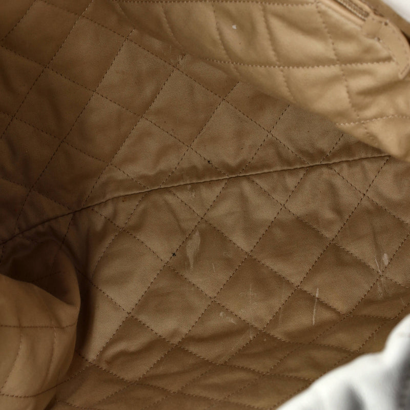 22 Chain Hobo Quilted Calfskin Medium