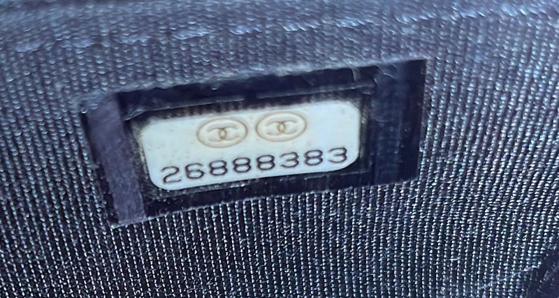 Boy Wallet On Chain Quilted Caviar