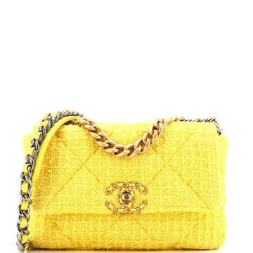 19 Flap Bag Quilted Tweed Medium