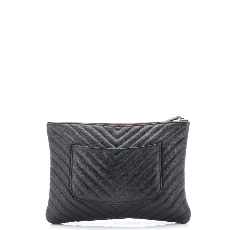 O Case Clutch Chevron Caviar Medium