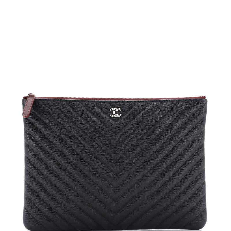 O Case Clutch Chevron Caviar Medium