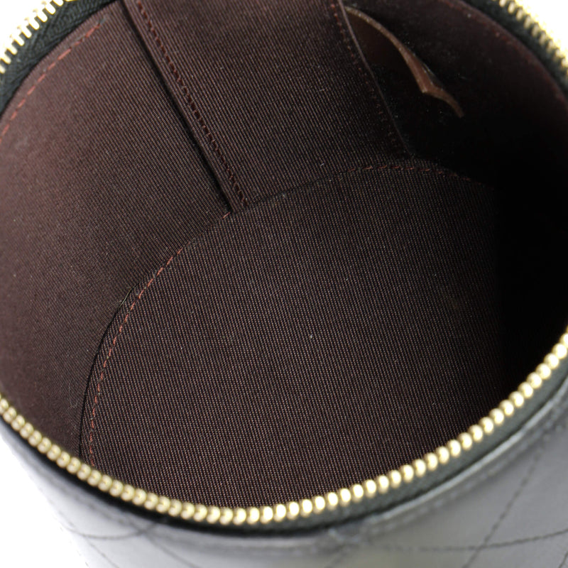 Cc Round Vanity Case With Chain Quilted