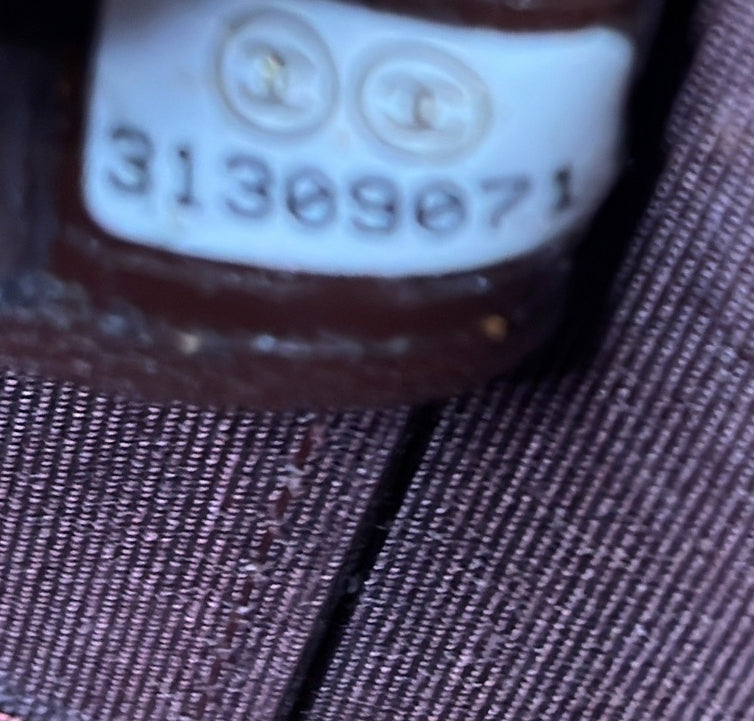 Cc Round Vanity Case With Chain Quilted