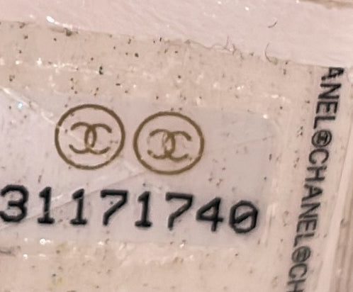 Cc Round Vanity Case With Chain Quilted