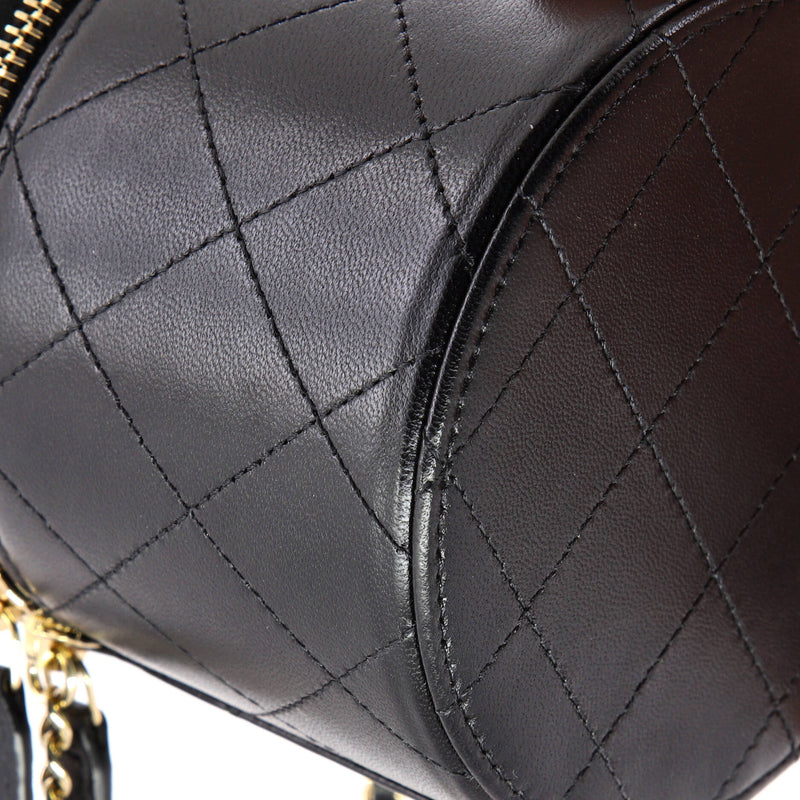 Cc Round Vanity Case With Chain Quilted