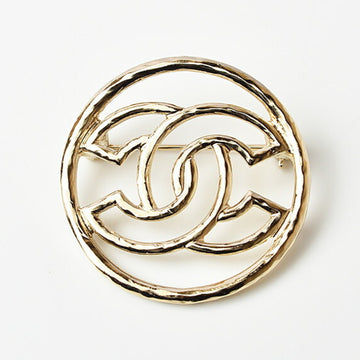 Cc Logo Circle Brooch Gold-Tone Metal